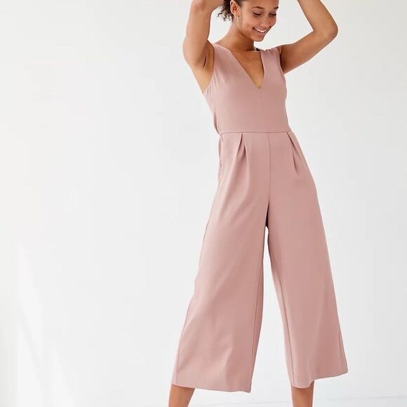 NWT Aritzia Babaton Marcus Jumpsuit in Camille Pink Size 6 - Picture 1 of 9